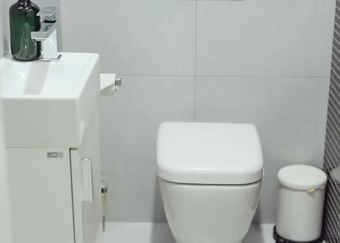 Premium Loft ǀ 2-bedrooms, Ac, 85 Sqm, Free Parking 아파트 브라티슬라바