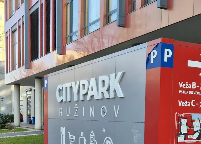 Premium Loft ǀ 2-bedrooms, Ac, 85 Sqm, Free Parking * 브라티슬라바